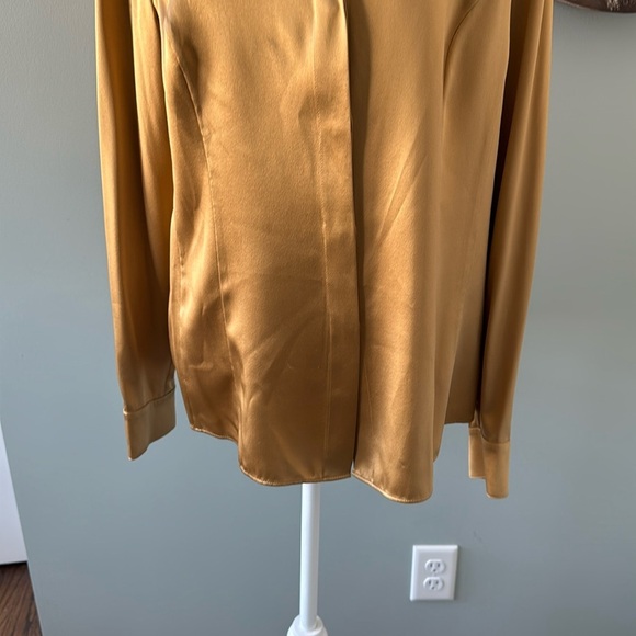 Almost new -Lafayette 148 size 14 100% silk satin gold blouse - Picture 5 of 9